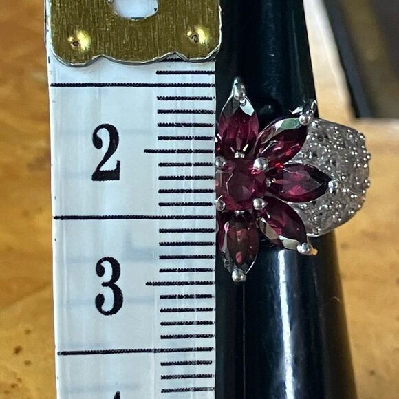 Natural Rhodolite Garnet Sterling Silver Cocktail Ring Size 6 - Picture 8 of 8